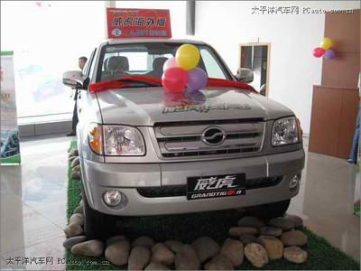 威虎皮卡轉(zhuǎn)戰(zhàn)國(guó)內(nèi)市場(chǎng) 刷單風(fēng)波引熱議，皮卡銷售模式面臨新挑戰(zhàn)